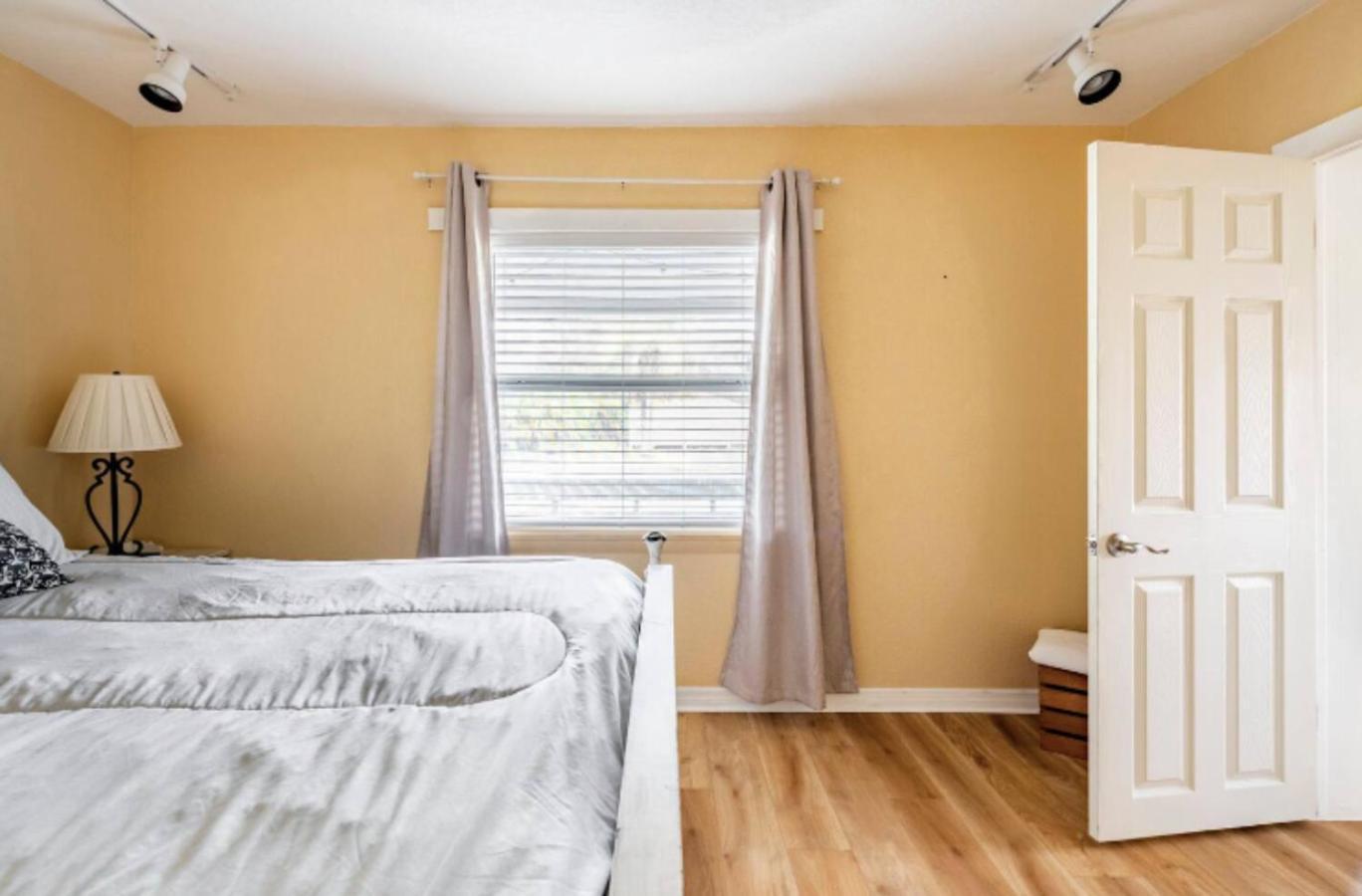 3-Bed Bungalow Walk To Historic Downtown Sanford Exterior photo